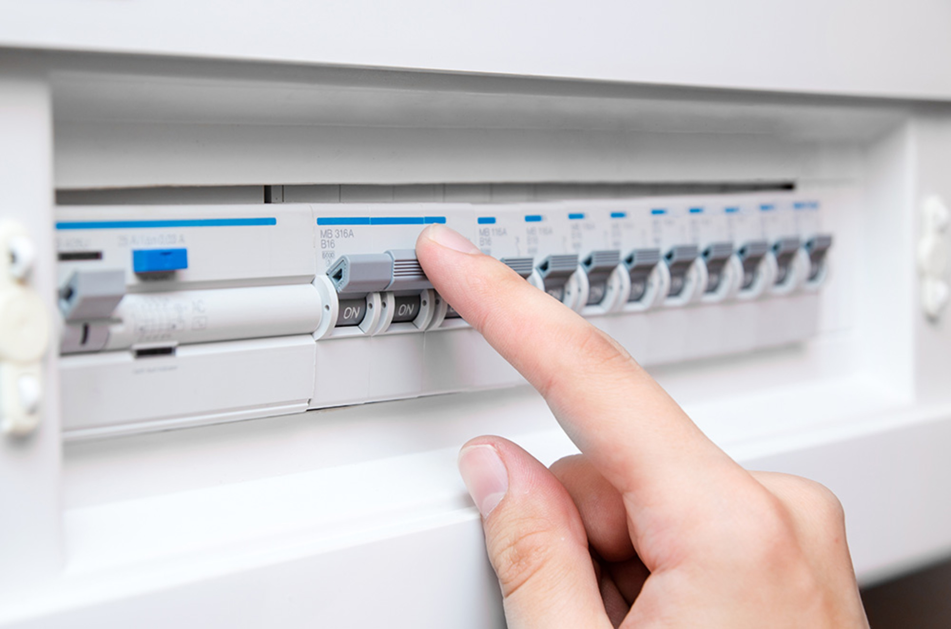 Schalt­schrank­bau bei Elektro Menzel Inh. Schlenker Christian in Wegeleben